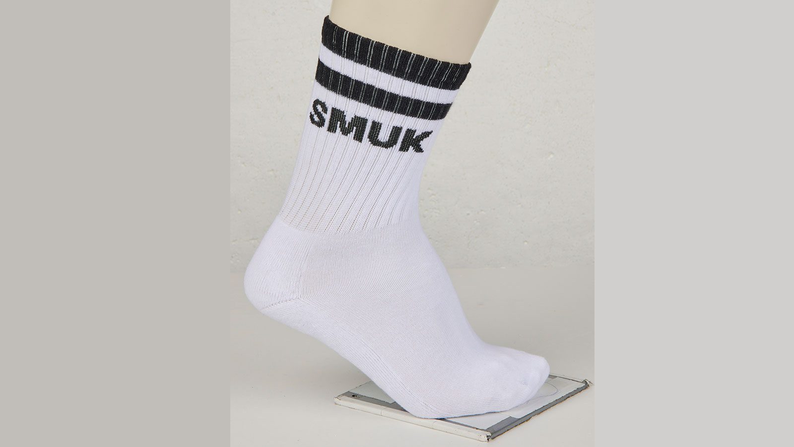 Smuk-Fest-2-Pack-Socks_Bla-ck-Whites_3